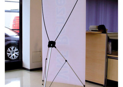 aluminum-display-stand-17